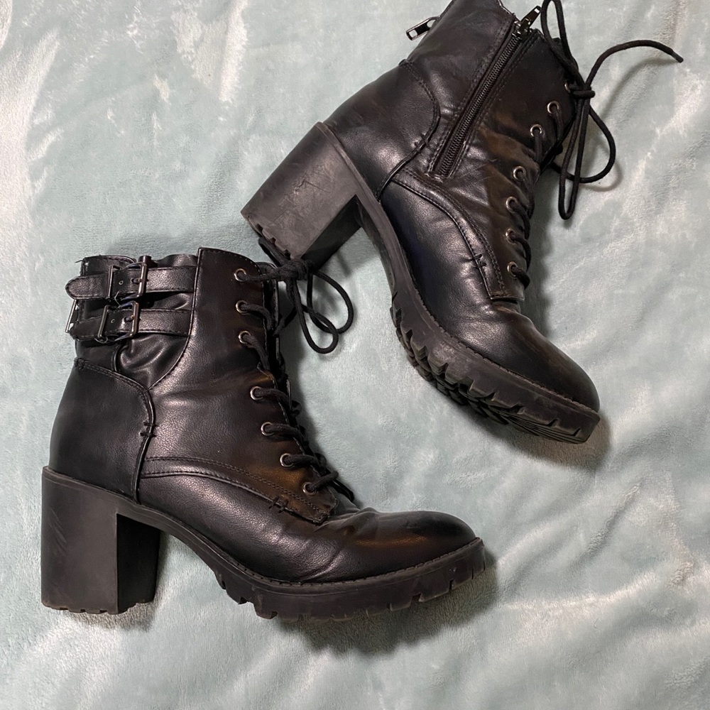 Steve Madden boots